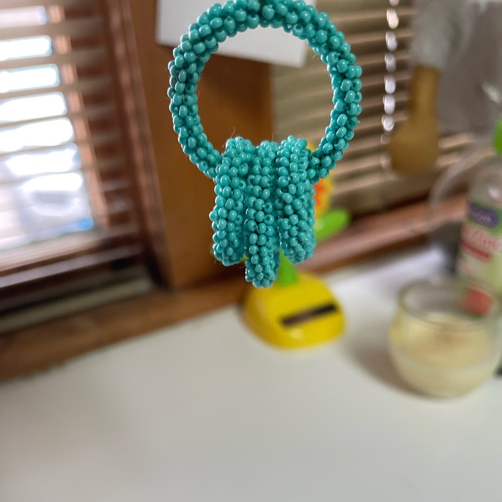 Beaded Turquoise Interlocking Dangling Hoop Pierced Earrings